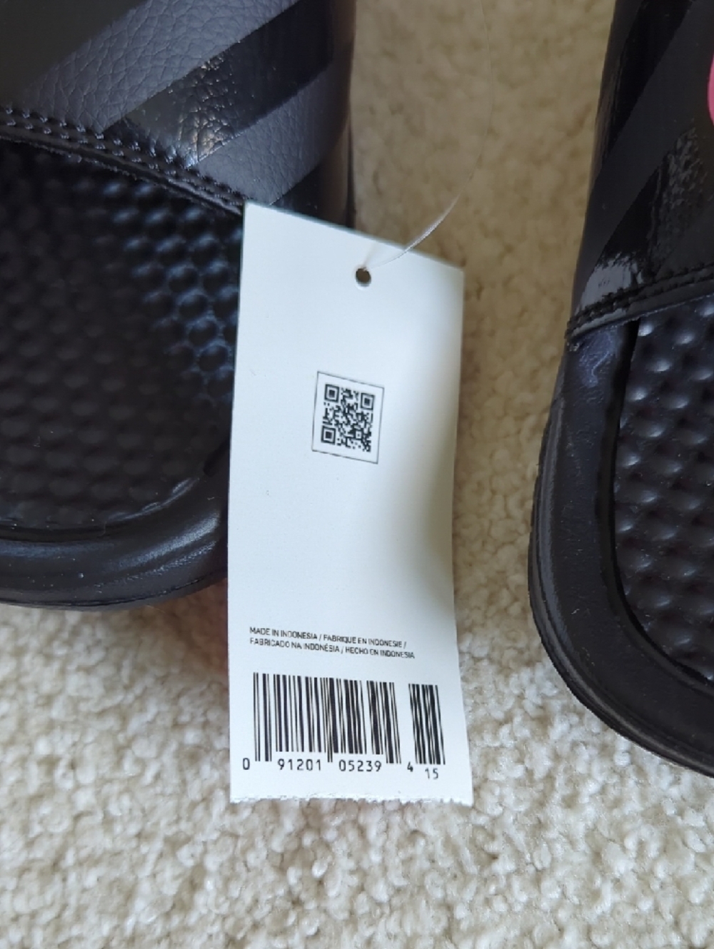 Nike Black Slide Sandals with Pink Swoosh - Picture 3 of 9